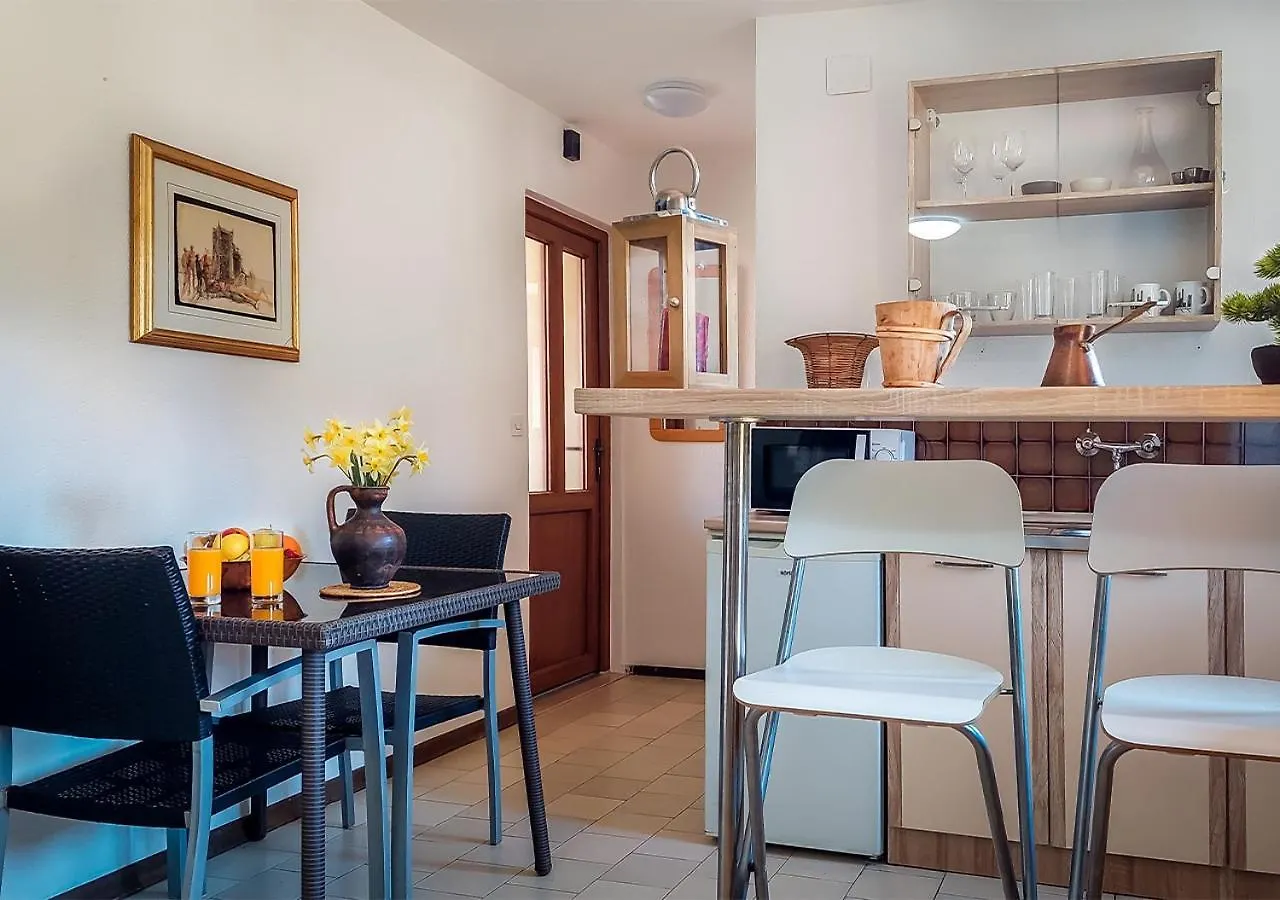 Country Club Apartments - Nearby Rovinj