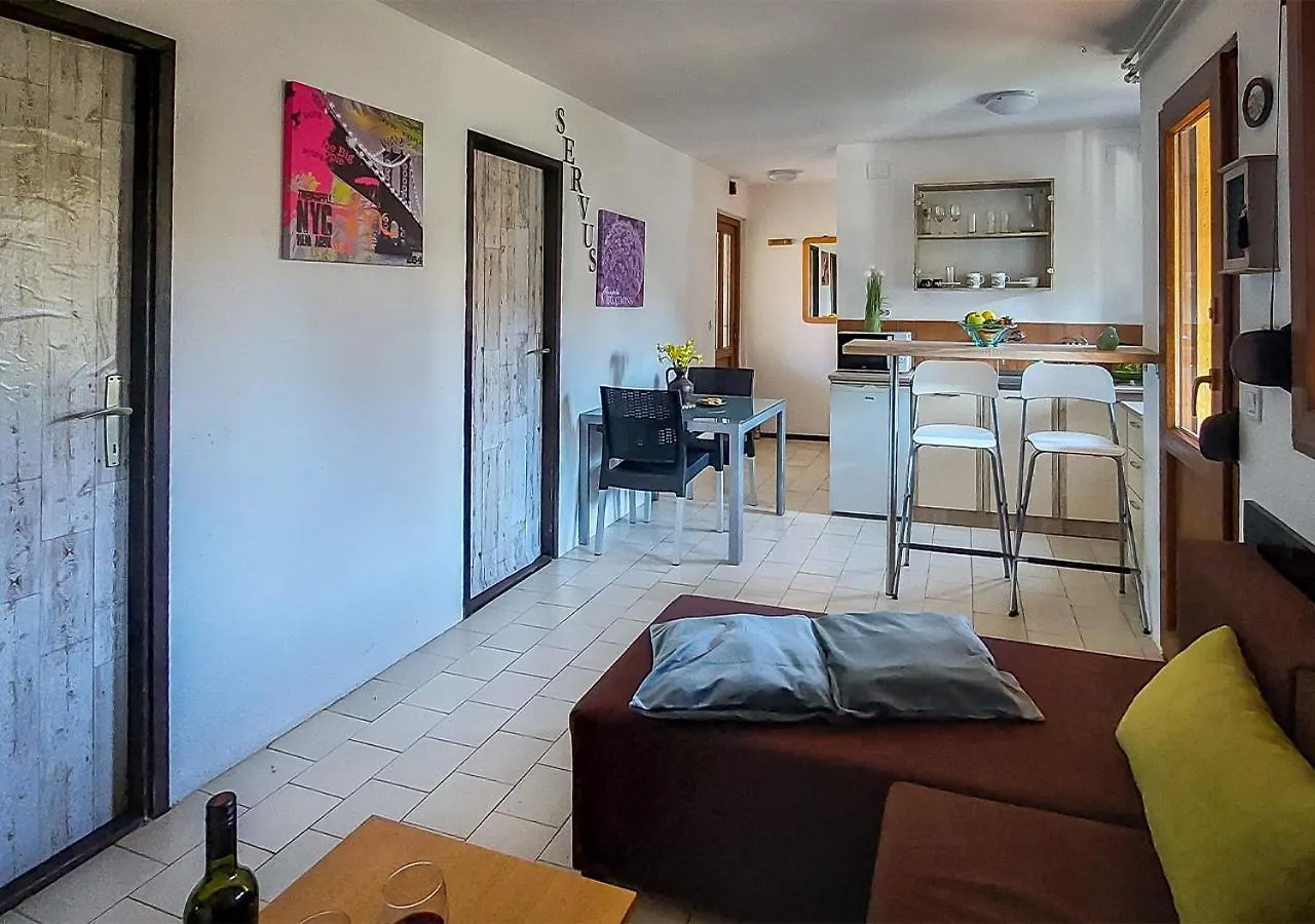 Country Club Apartments - Nearby Rovinj 0*,