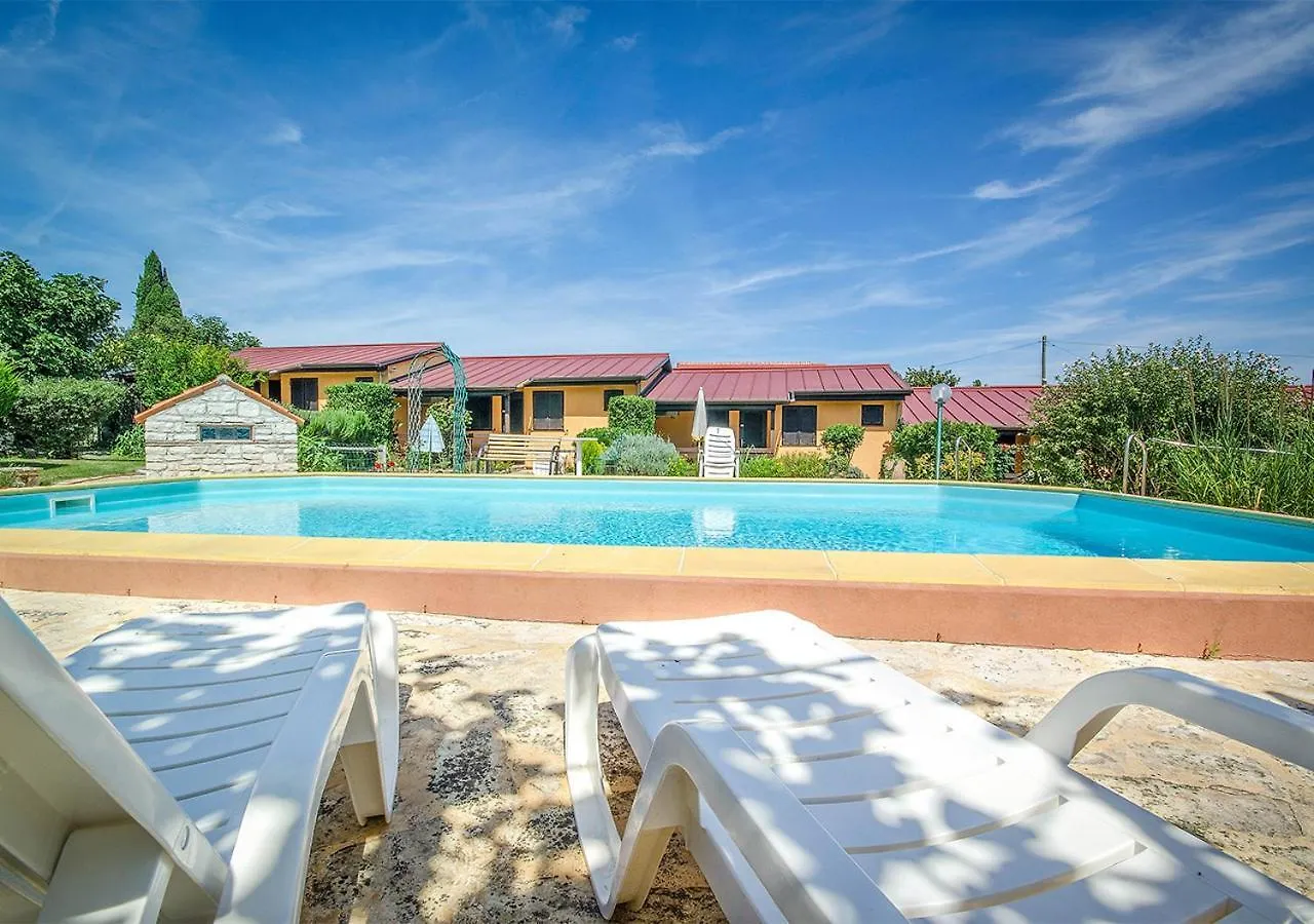 Country Club Apartments - Nearby Rovinj